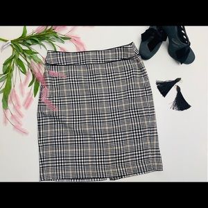 Banana Republic plaid skirt size 4 beautiful